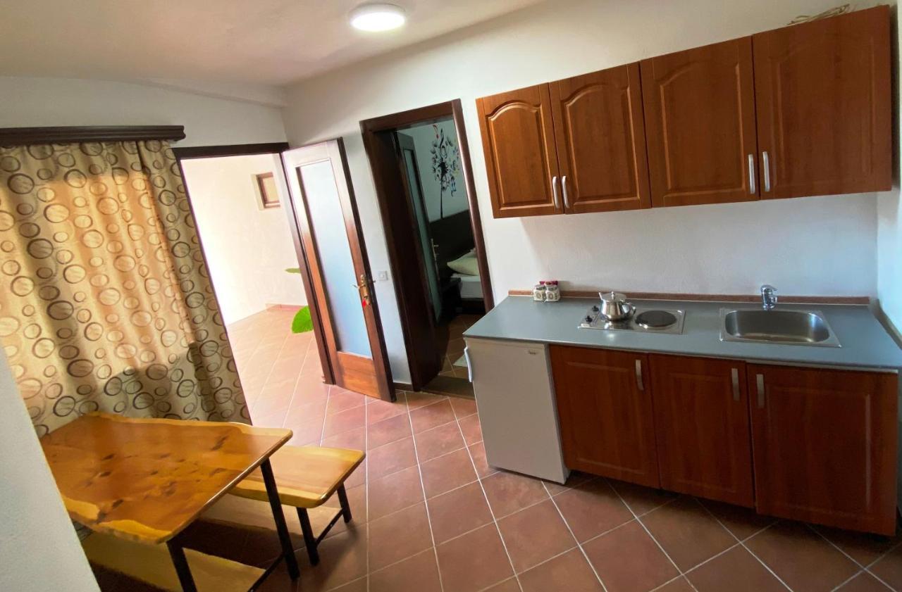 Apartments Fourroses Ulcinj Exterior photo